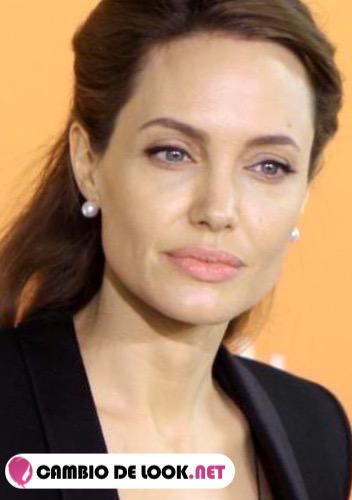 Fotos del cuerpo y peso de la Estadounidense Angelina Jolie