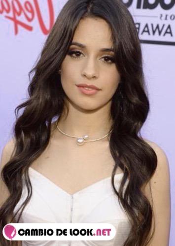 La cantante Camila Cabello nos muestre sus peso y medidas