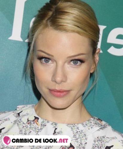 El look de Lauren German