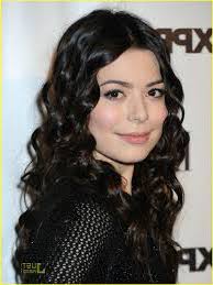 Miranda Cosgrove gran cabellera