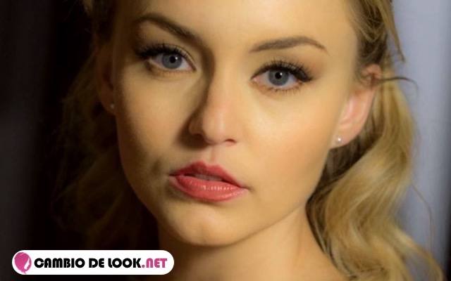 Angelique Boyer labios