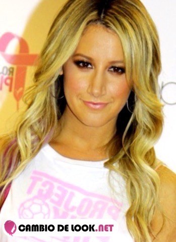 El maquillaje de la Estadounidense Ashley Tisdale