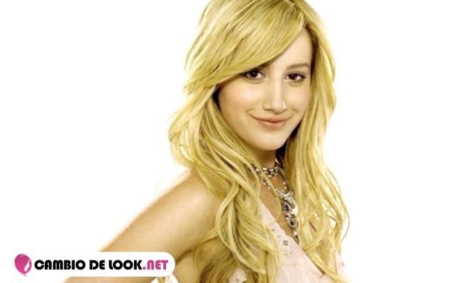 {Los ojos de la Estadounidense Ashley Tisdale|Las cejas como la Estadounidense Ashley Tisdale|Las pestañas de la Estadounidense Ashley Tisdale|Copiar estilo ojos de la Estadounidense Ashley Tisdale|Tipo de cejas de Ashley Tisdale|Trucos maquillaje ojos de la cantante Ashley Tisdale