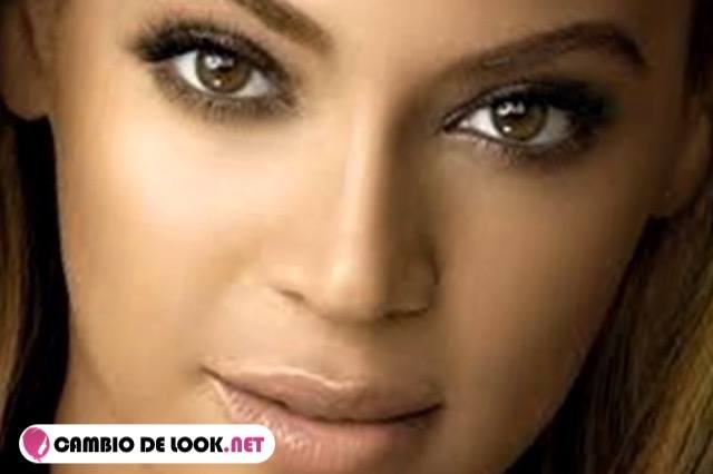 Maquillar los labios como Beyonce