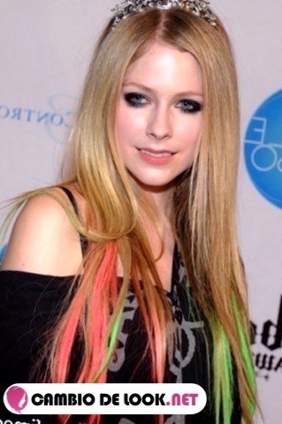 Todos los peinados de Avril Lavigne