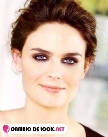 Emily Deschanel y su pelo suelto