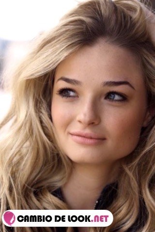 Emma Rigby pelo suelto