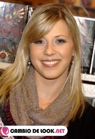 Look Jodie Sweetin pelo recogido