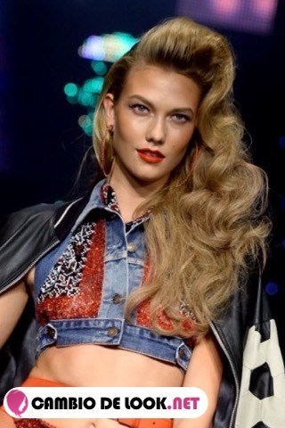 Karlie Kloss looks pelo recogido