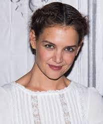 Estilo Katie Holmes pelo recogido