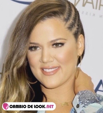 Khloe Kardashian pelo suelto