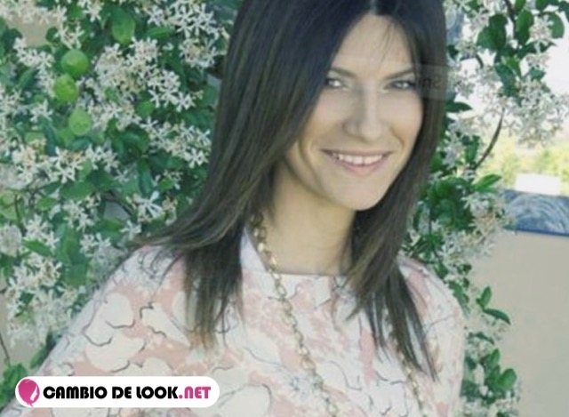 Laura Pausini y su pelo recogido